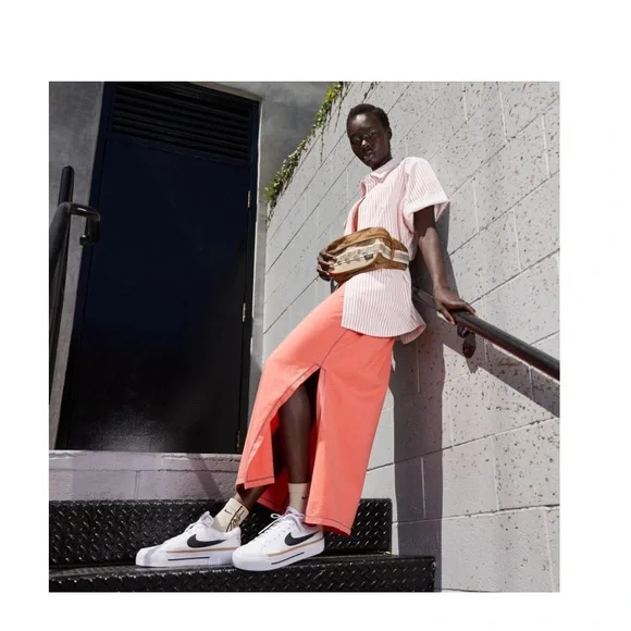 NWT SZ 6.5 NIKE WOMENS COURT LEGACY LIFT SNEAKERS- Black/Sail-white-team Orange - Picture 6 of 8